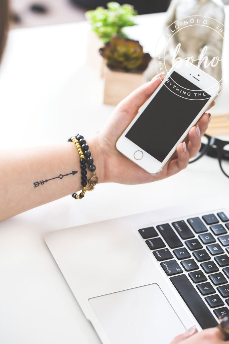 Feminine WordPress Theme